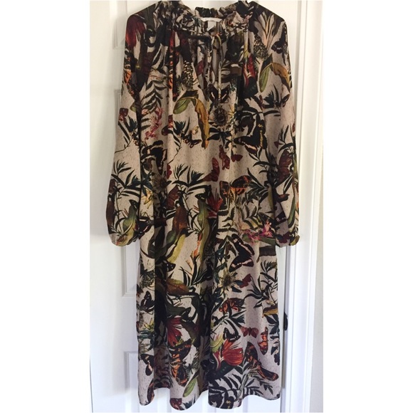 H&M Dresses & Skirts - FLOWERY DREAM DRESS